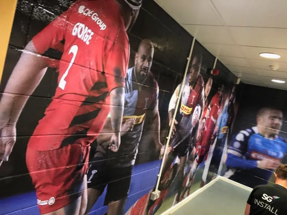 Picture for the article: The Benefits Of Custom Vinyl Wall Graphics For Immersive Experiences