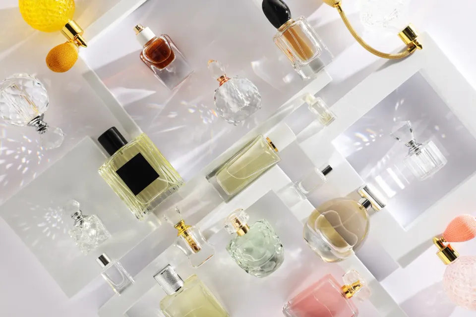 Picture for the article: Why Choosing The Right Materials To Support Fragrance Display Cabinet Is Essential